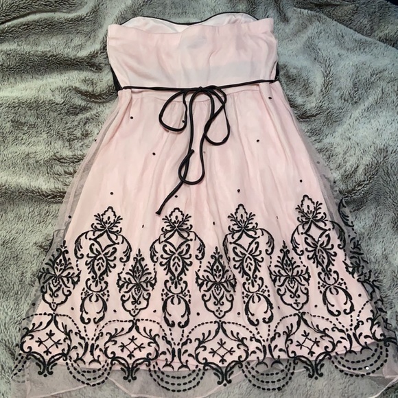 Strapless Baby Pink Black Bow tie Dress - Picture 6 of 6